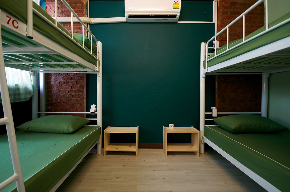 Nacorn Hostel Bangkok Exterior photo
